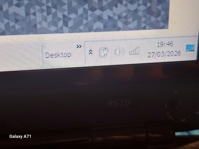 Samsung R610 15.6 inch Laptop, 3GB Ram, 300GB HDD, Intel Core 2 Duo CPU T6400 2.00GHz, indows 7 Home Premium, Chrome, Youtube, and VLC for best movie experience