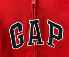Boys Gap Hoodie (Age 6-7)