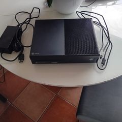 Xbox One with all cables