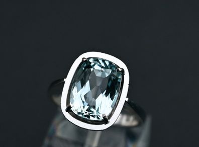 Vintage 1970s Aquamarine Solitaire Ring
