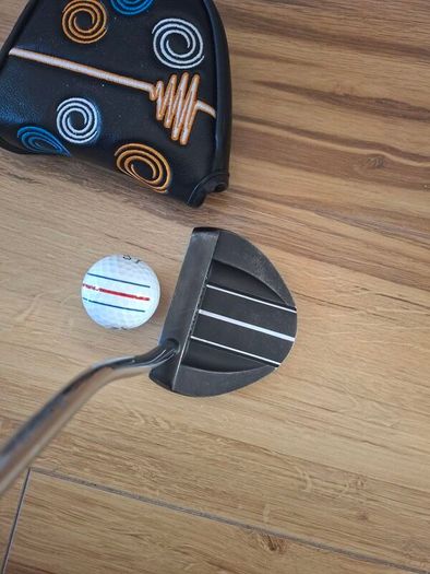 Odyssey Black V-Line White Hot Pro Putter