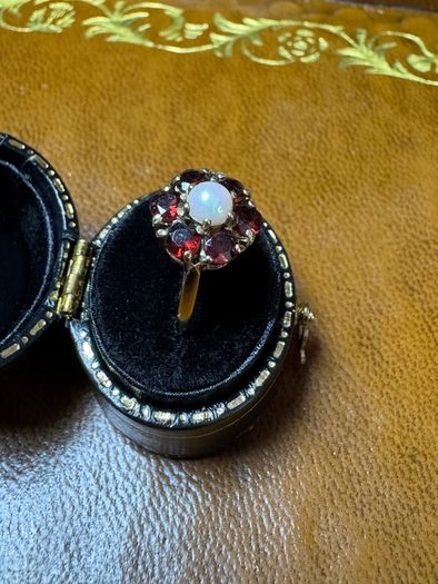 9ct Pearl & Garnet Cluster Ring