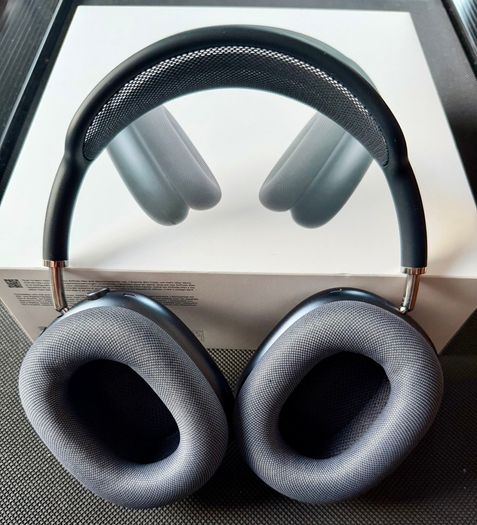 Apple AirPods Max 2 Over-Ear Wireless Headphones - Midnight