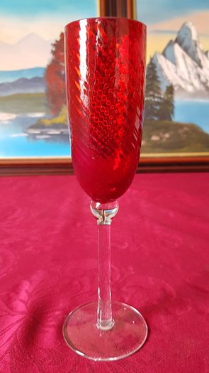 3 Piece Ruby Red Stemmed Swirl Champagne Flutes / Glasses