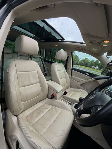 Volkswagen Tiguan 2015 - low KM