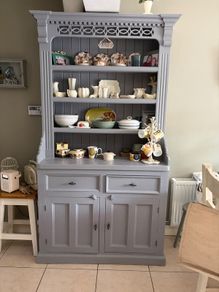 French Dresser