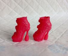 Shoes for Elissabat monster high doll