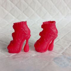 Shoes for Elissabat monster high doll