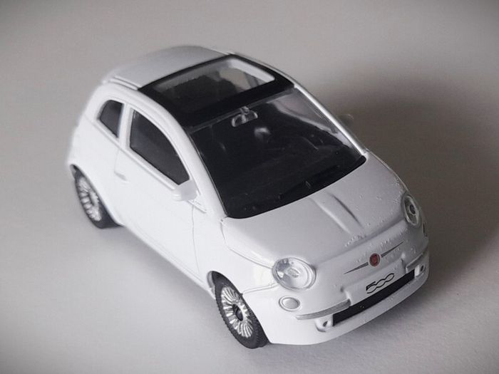 Diecast Model Fiat 500 2007 White - Collectable Motorama 1:43