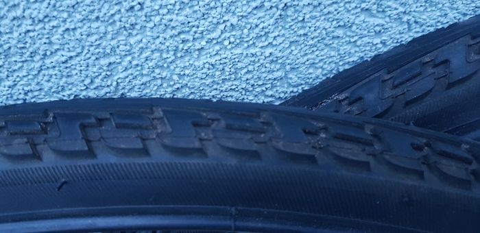 bike tyres 2x Continental Ride Tour tyres