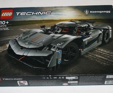LEGO Technic 42173 Koenigsegg Jesko Absolut Grey Hypercar Set