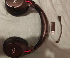 Hyperx Cloud Flight wireless gaming headset