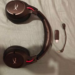 Hyperx Cloud Flight wireless gaming headset