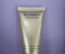 Re-Nutriv Rich Foam Cleanser   Re-Nutriv Rich Foam Cleanser   Re-Nutriv Rich Foam Cleanser ESTEE LAUDER Re-Nutriv Rich Foam Cleanser 30ml