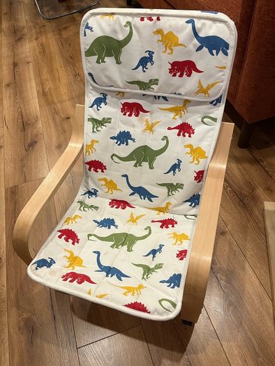 2 kids chairs