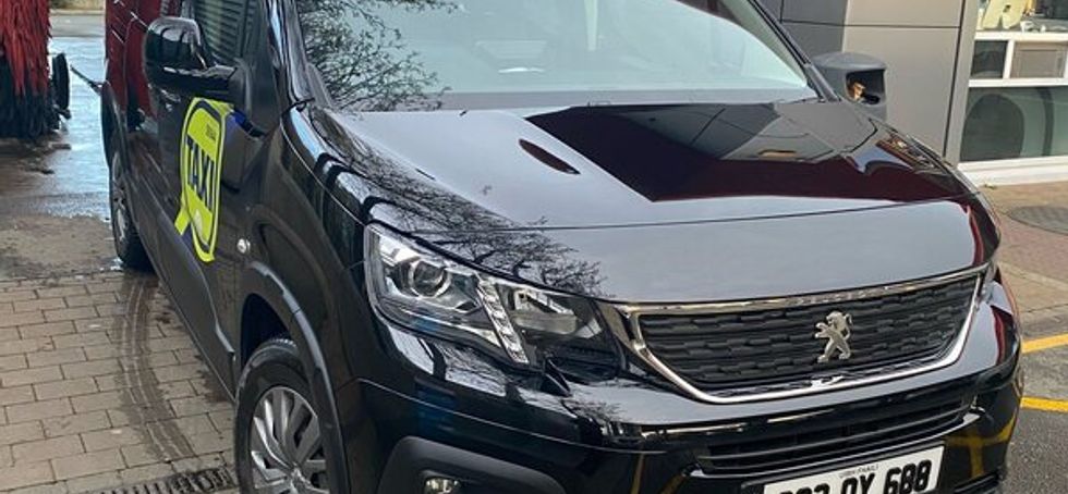232 Peugeot Riffter 7-seater Auto- 29500 Ex-Grant
