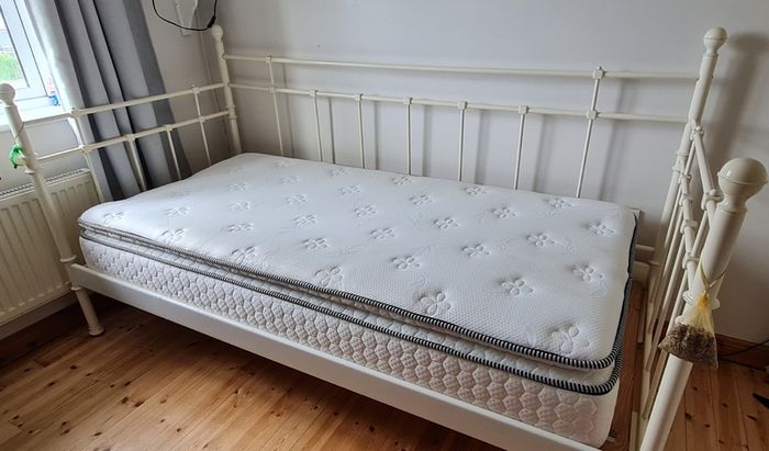 Single bed with mattress