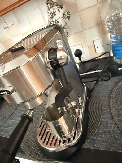 Delonghi  Dedica Maestro Plus