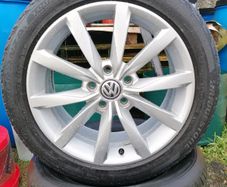 17" VW GOLF highline alloys, 225/45/17 seat skoda 5x112