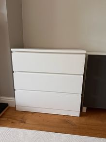 Malm IKEA chest of drawers