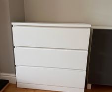 Malm IKEA chest of drawers