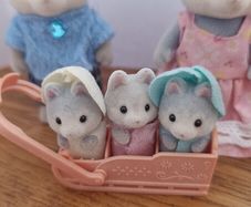 Sylvanian Families Husky Family