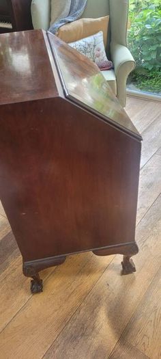 beautiful bureau