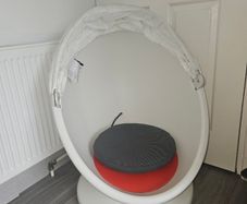 Egg chair