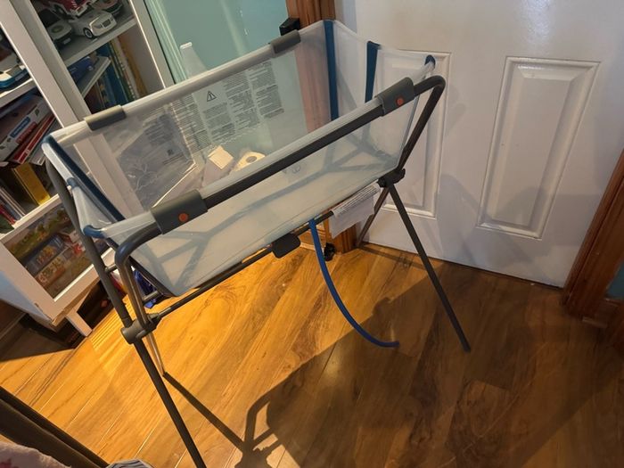 stokke folding bath with newborn insert