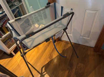 stokke folding bath with newborn insert