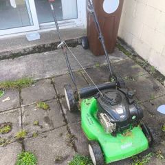 Self propelled Lawnmower