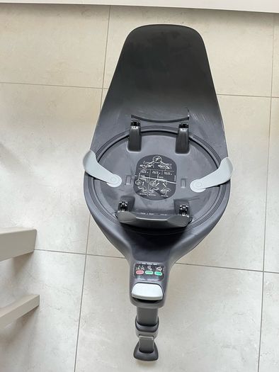 Cybex Cloud Car Seat with 360 Swivel Isofix Base