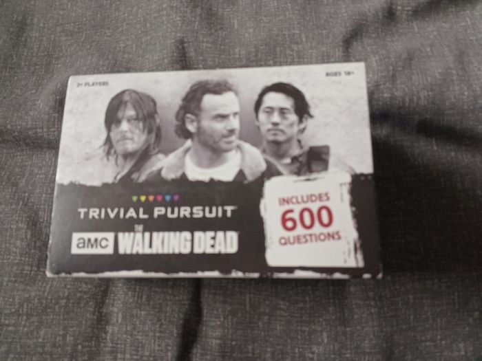 The walking dead trivial pursuit game