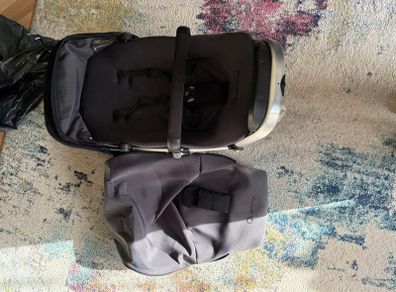 Quinny Seat and Basinet free to take