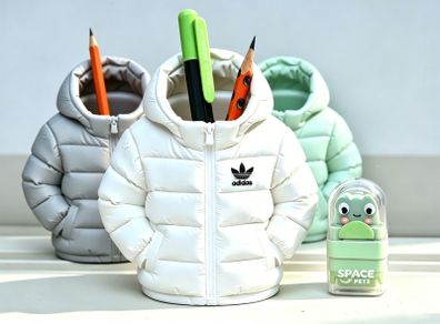Clover Down Jacket Pen Holder