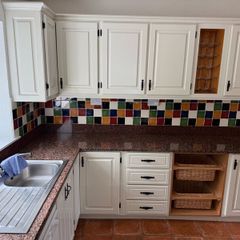Kitchen units and countertop