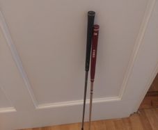 Left handed junior pitch and putt set