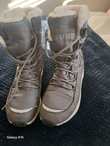 snow boots