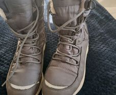 snow boots