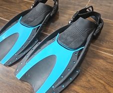 Swimming Fins / Flippers, 2 snorkels and 2 pairs of googles