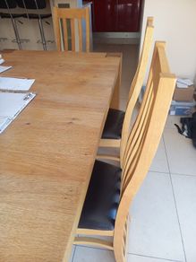 dining chairs x 4