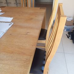 dining chairs x 4