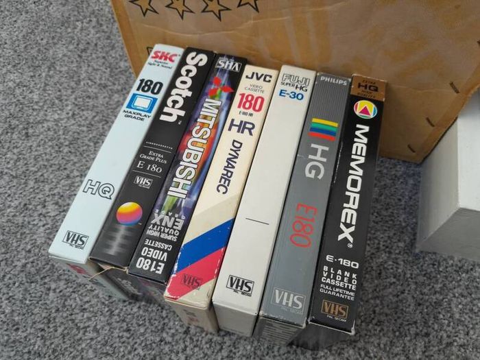 7 Re-recordable VHS Cassettes, Recording Video Tapes. JVC, SCOTCH, PHILIPS, FUJI, MEMOREX.