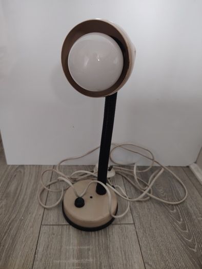 Flexible table lamp