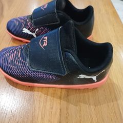 runners/football boots