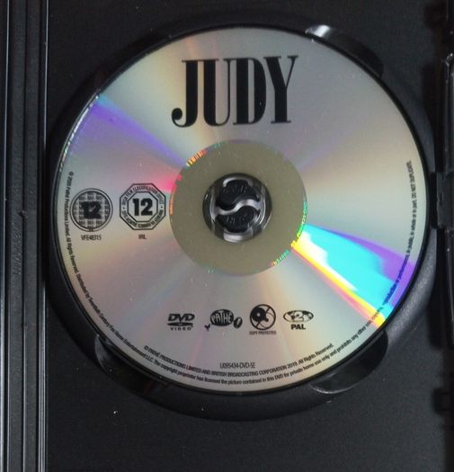 Judy [2019] Renee Zellweger, Jessie Buckley, Finn Wittrock, Rufus Sewell & Michael Gambon [DVD Movie] Academy Award Winner