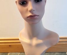 Mannequin Heads & wigs