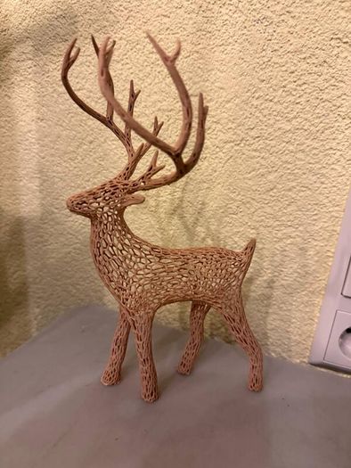 Voronoi Holiday Christmas Deer