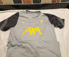 Liverpool jersey 2021-2022 size medium