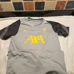 Liverpool jersey 2021-2022 size medium
